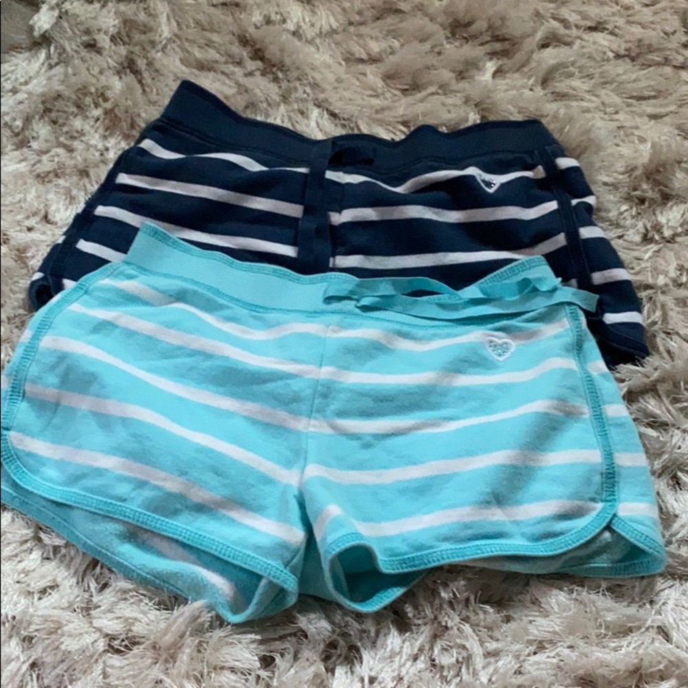 Two shorts in navy blue/ light blue; shorts